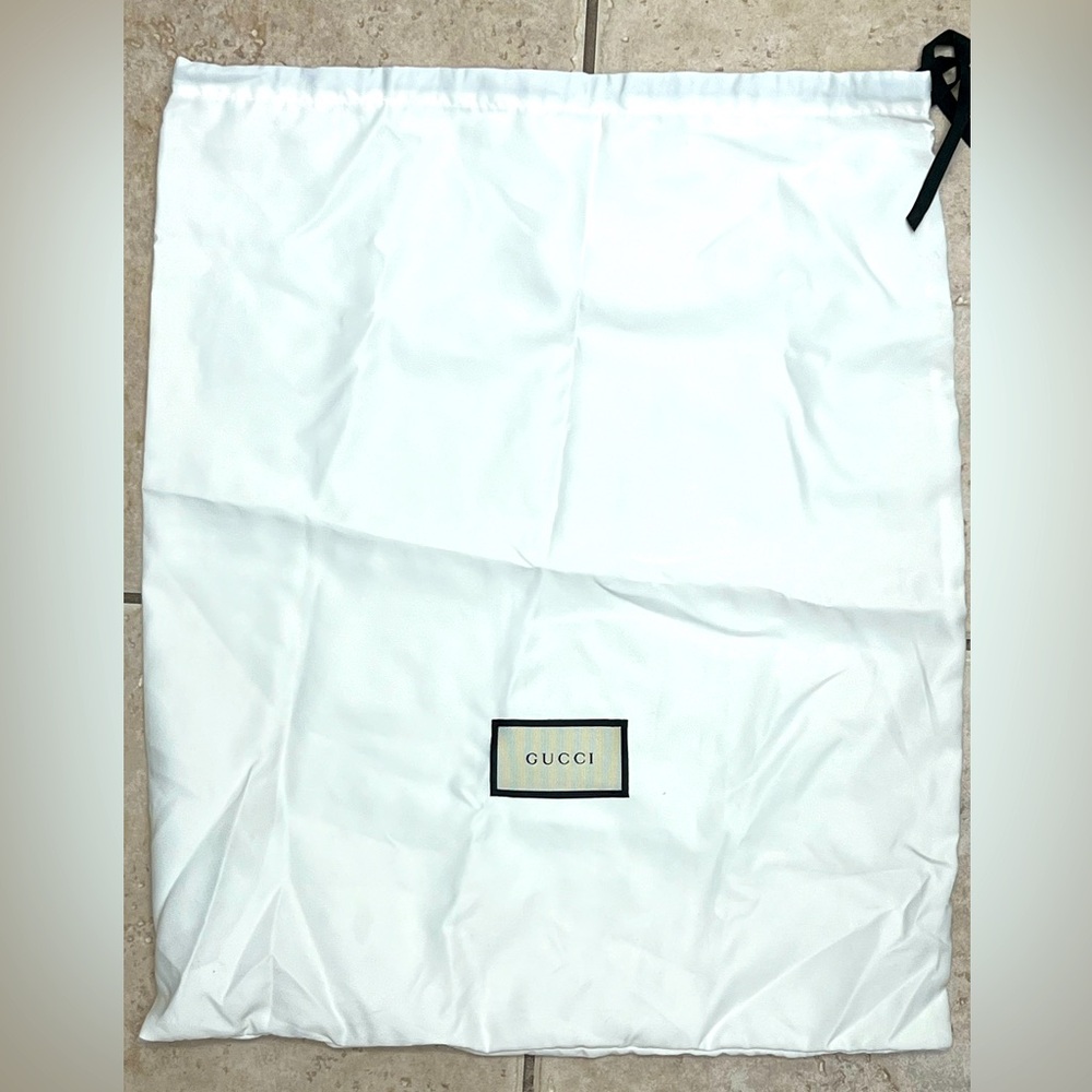 Gucci med/large dust bag